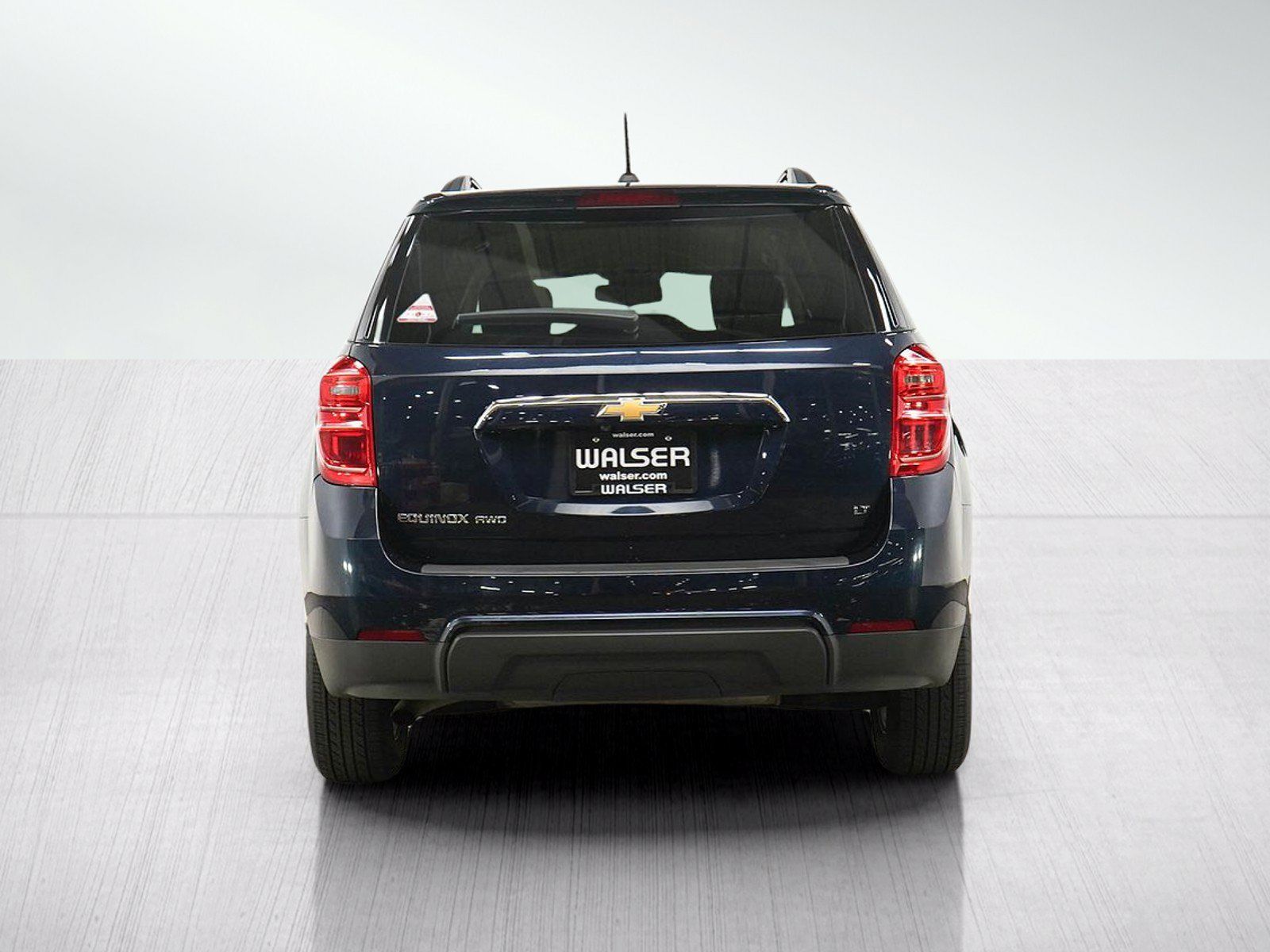 Used 2017 Chevrolet Equinox LT w/ Convenience Package AWD/4WD image 4