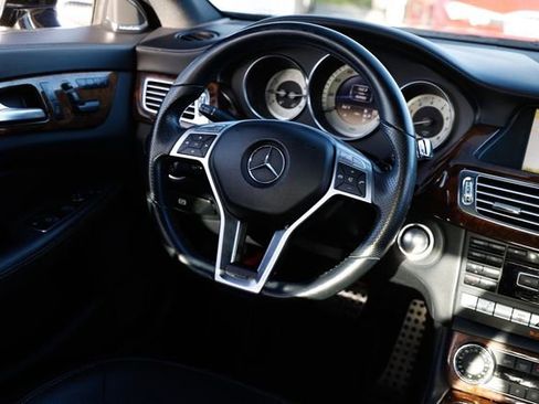 Used 2012 Mercedes-Benz CLS 550 4MATIC w/ Premium I Pkg image 35