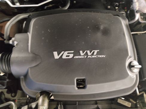 Used 2021 Chevrolet Colorado LT w/ Safety Package RWD image 30