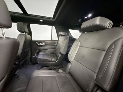 Used 2024 Chevrolet Tahoe Z71 w/ Luxury Package AWD/4WD image 30