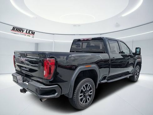 Used 2022 GMC Sierra 2500 AT4 w/ AT4 Premium Plus Package AWD/4WD image 3