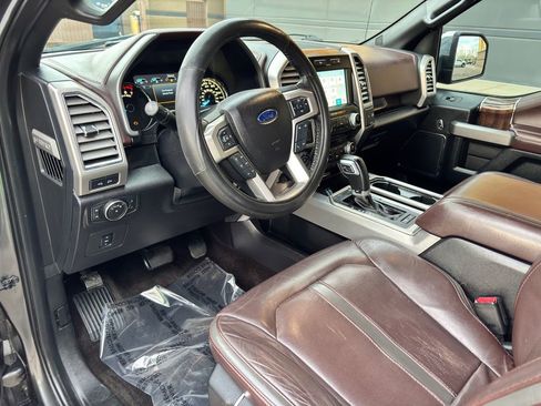 Used 2016 Ford F150 Platinum w/ Technology Package image 22