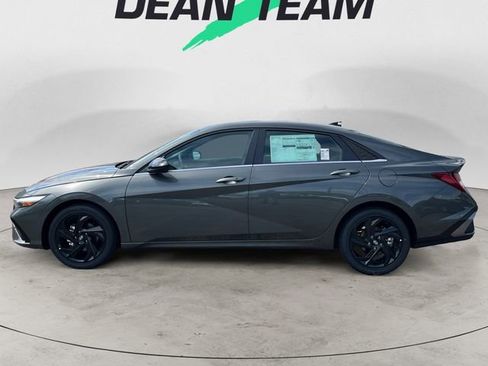 New 2026 Hyundai Elantra SEL Sport Premium FWD image 4