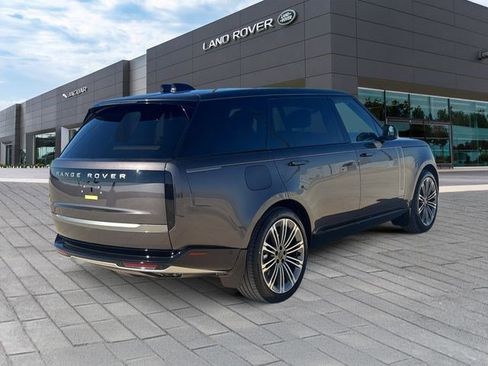 New 2026 Land Rover Range Rover Long Wheelbase SE image 5