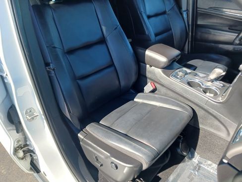 Used 2021 Jeep Grand Cherokee Limited image 20