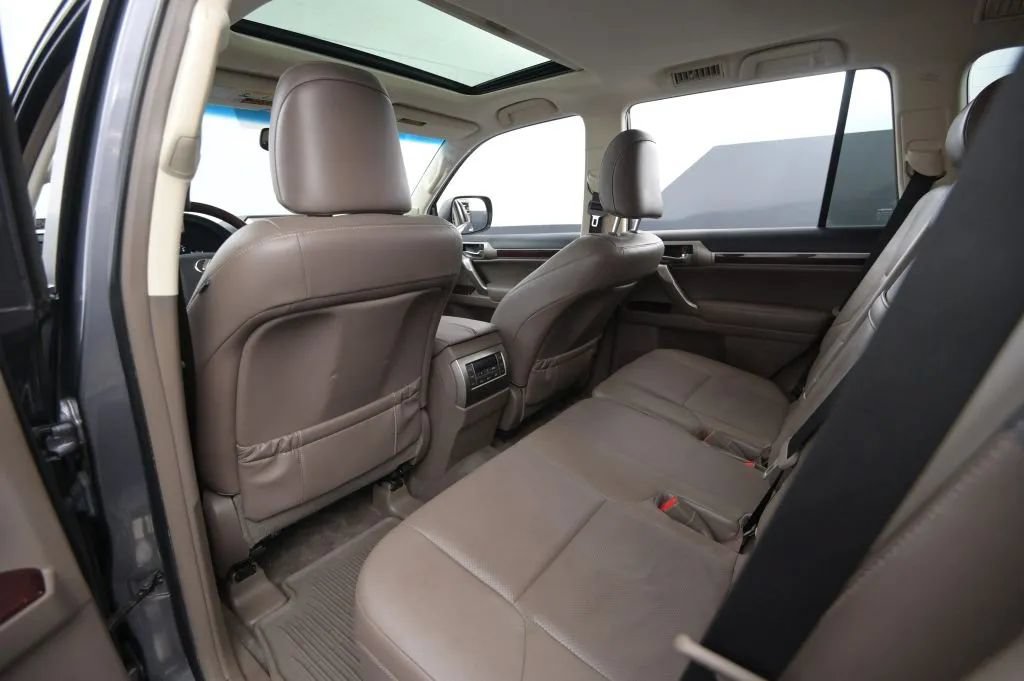 Used 2018 Lexus GX 460 Premium w/ Premium Package AWD/4WD image 44