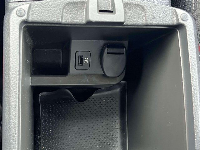 Used 2019 Nissan Rogue S AWD/4WD image 32