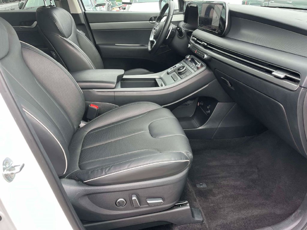 Used 2025 Hyundai Palisade SEL FWD image 14