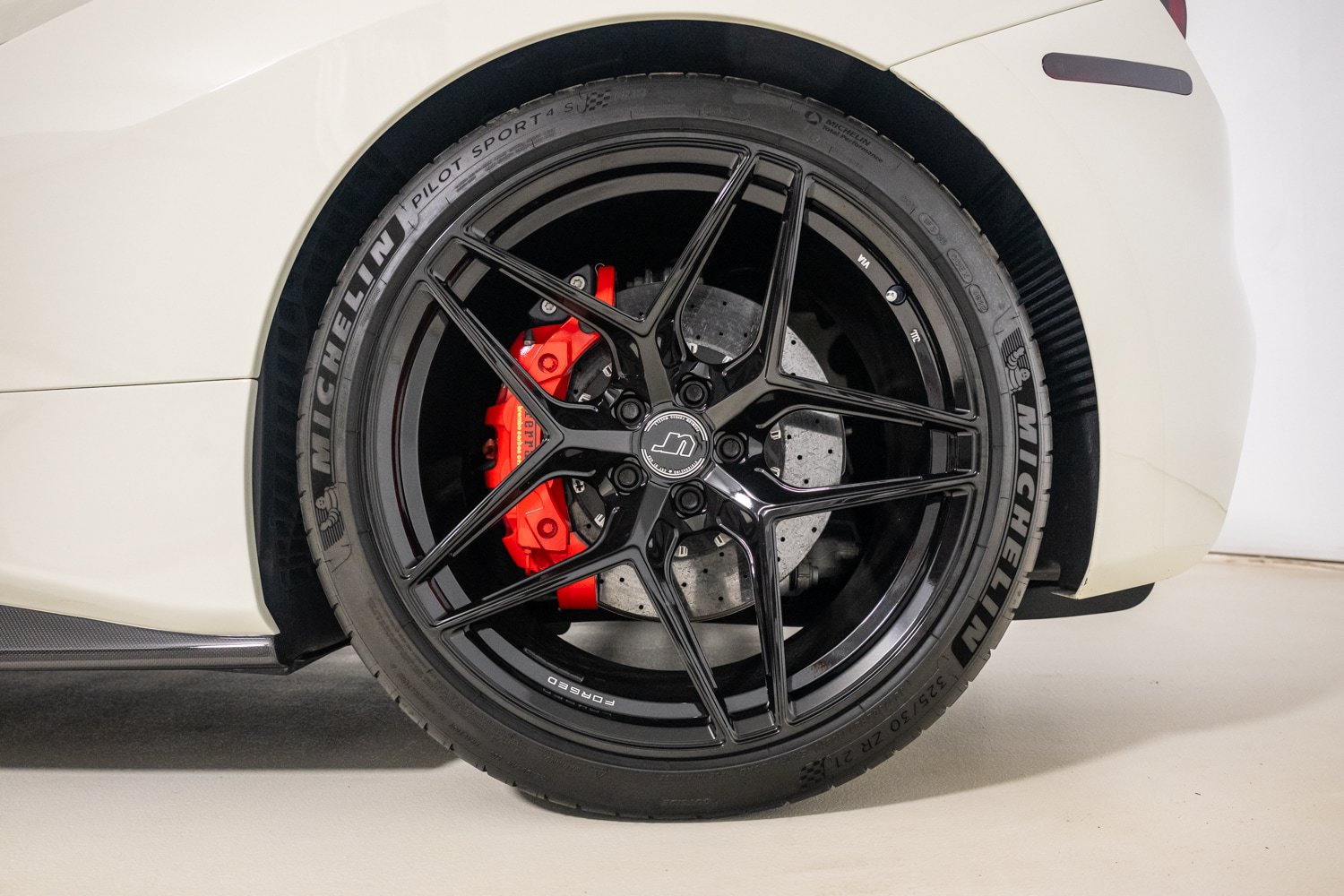 Certified 2017 Ferrari 488 Spider RWD image 23