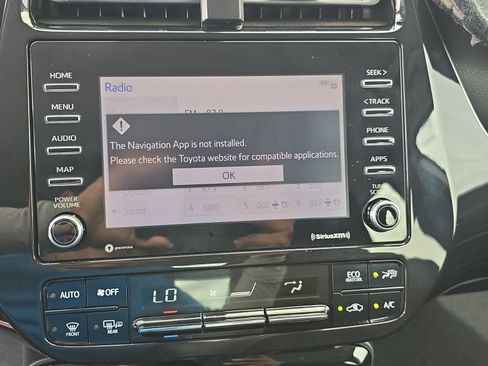Used 2022 Toyota Prius L Eco FWD image 19
