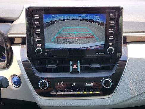 Used 2022 Toyota Corolla LE FWD image 19