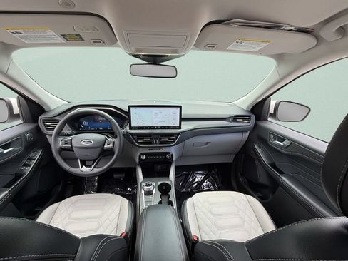 Used 2023 Ford Escape Platinum w/ Premium Technology Package AWD/4WD image 33