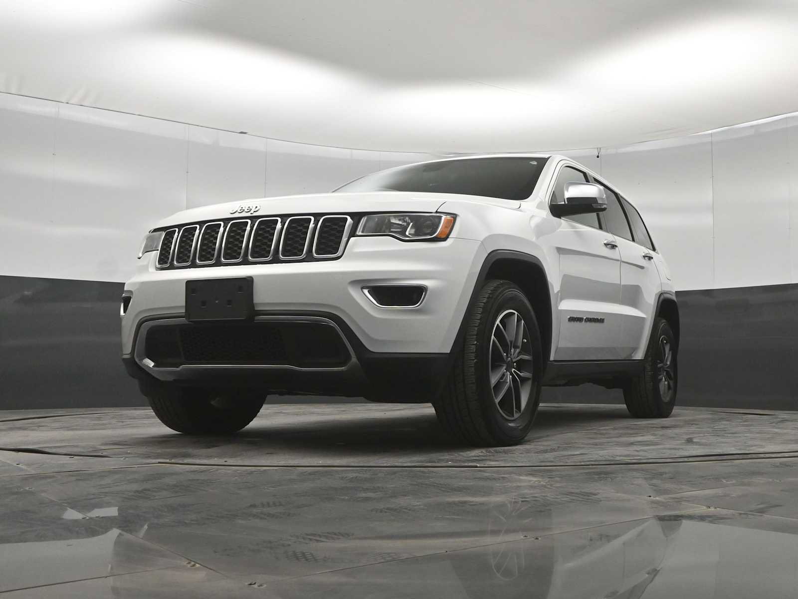 Used 2019 Jeep Grand Cherokee Limited w/ Trailer Tow Group IV AWD/4WD image 35