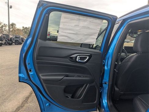 New 2026 Jeep Compass Latitude image 29