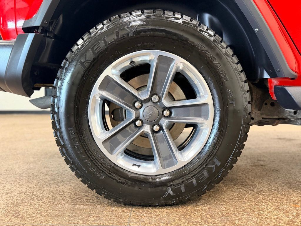 Used 2021 Jeep Wrangler Unlimited Sahara w/ Uconnect 4C Nav & Sound Group AWD/4WD image 26