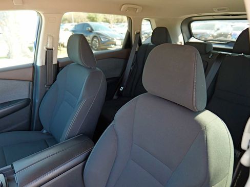 Used 2023 Nissan Rogue S image 11