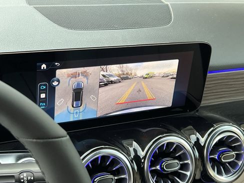 New 2026 Mercedes-Benz GLB 250 GLB 250 image 17