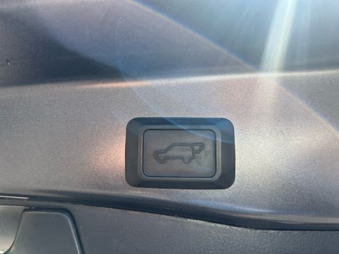Used 2024 Toyota RAV4 XLE w/ Convenience Package AWD/4WD image 11