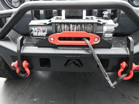 Used 2016 Jeep Wrangler Unlimited Rubicon w/ Connectivity Group AWD/4WD image 40