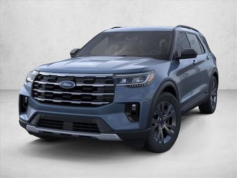 New 2026 Ford Explorer Active w/ Active Comfort Package AWD/4WD image 2