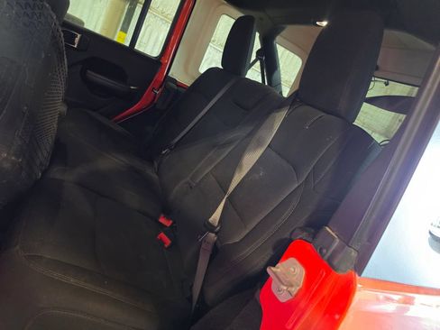 Used 2018 Jeep Wrangler Unlimited Sport S AWD/4WD image 7