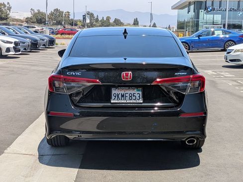 Used 2024 Honda Civic Sport image 7