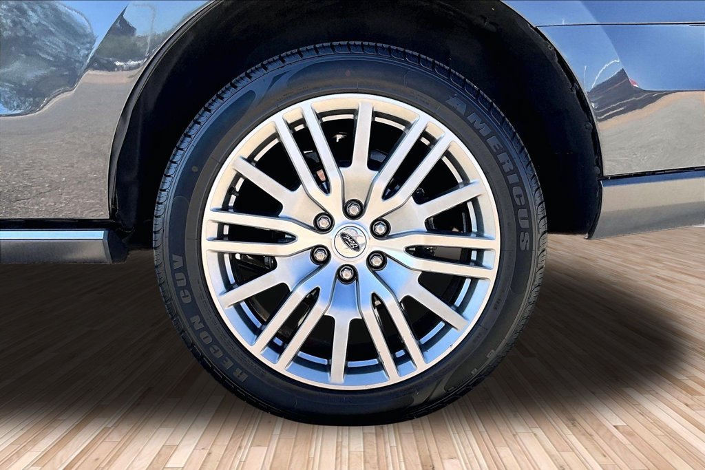 Used 2024 Ford Expedition Limited AWD/4WD image 8