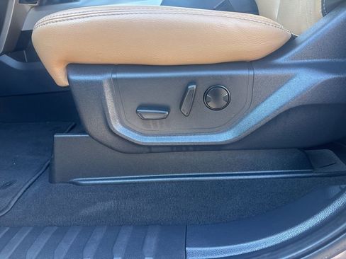 Used 2022 Ford F250 Lariat image 19