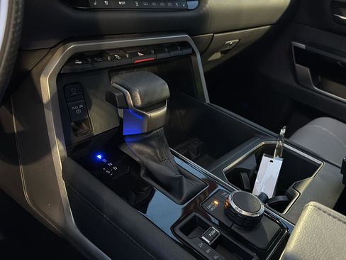 Used 2024 Toyota Tundra Limited image 25