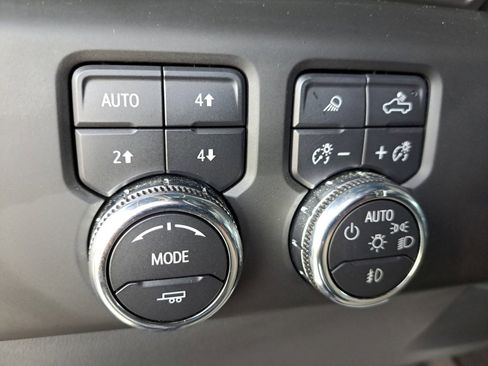 Certified 2023 GMC Sierra 1500 AT4X w/ AT4X AEV Edition image 34