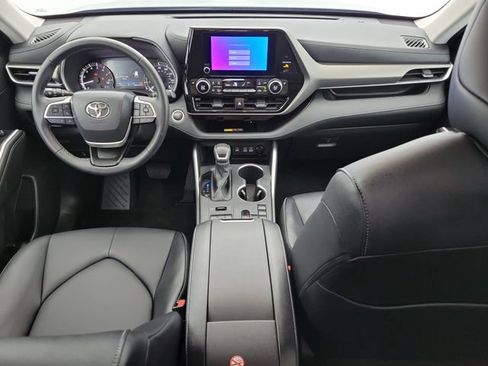 Used 2026 Toyota Highlander XLE AWD/4WD image 17