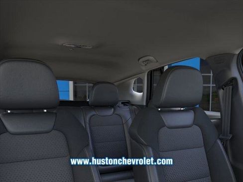 New 2026 Chevrolet Trax LT w/ LT Convenience Package FWD image 24
