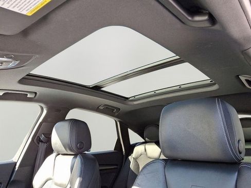 Used 2022 Audi SQ5 Premium image 15