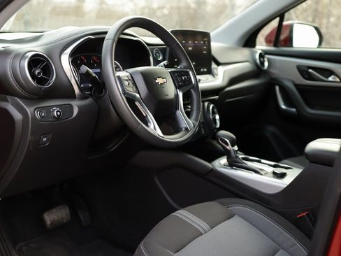 Used 2024 Chevrolet Blazer LT image 9