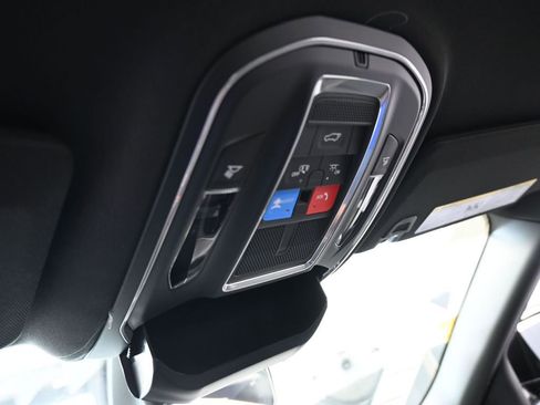 Used 2025 Jeep Grand Cherokee L Limited image 23