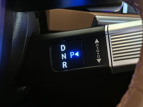 Certified 2025 Hyundai Santa Fe Limited AWD/4WD image 21