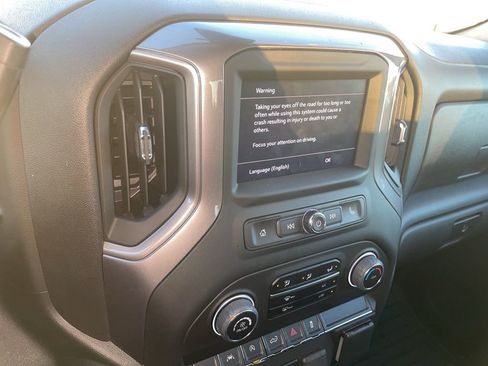 Used 2024 Chevrolet Silverado 1500 Custom image 10