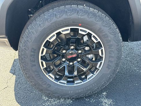 New 2026 GMC Canyon AT4 AWD/4WD image 12