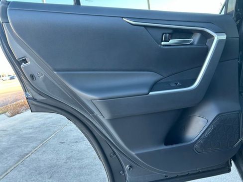 Used 2025 Toyota RAV4 XLE image 21