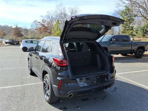Certified 2024 Chevrolet TrailBlazer RS w/ Driver Confidence Package image 9