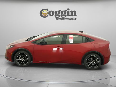 New 2026 Toyota Prius XLE image 6