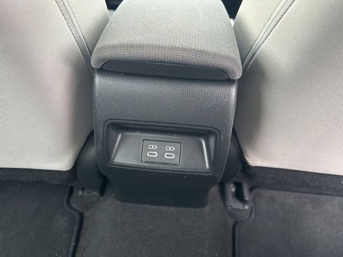 Used 2024 Toyota Corolla LE image 12