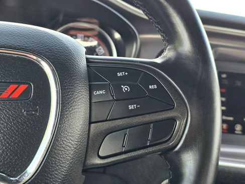 Used 2020 Dodge Challenger SXT RWD image 26
