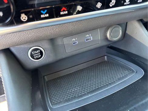 Certified 2023 Nissan Rogue SL w/ SL Premium Package FWD image 22