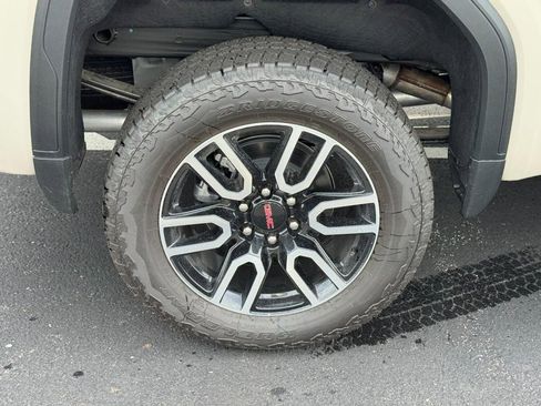 New 2026 GMC Sierra 1500 AT4 w/ AT4 Premium Package AWD/4WD image 5