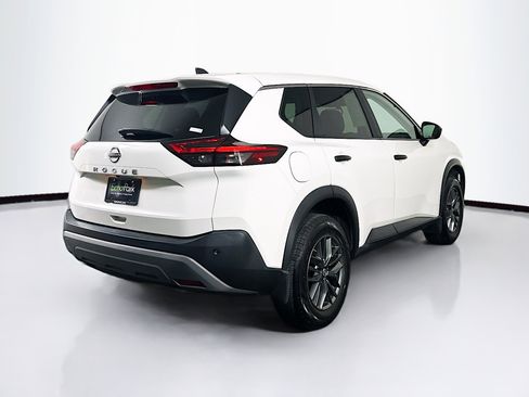 Used 2023 Nissan Rogue S image 9