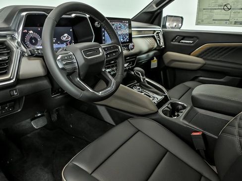 New 2026 GMC Canyon Denali image 7