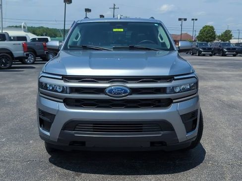 Used 2023 Ford Expedition Max XLT AWD/4WD image 4