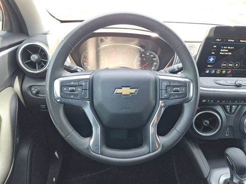 Used 2023 Chevrolet Blazer LT FWD image 21