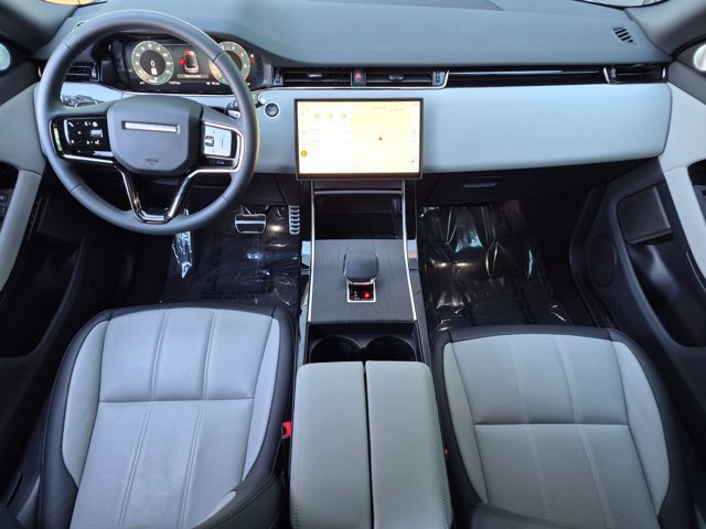 Certified 2026 Land Rover Range Rover Evoque Dynamic SE AWD/4WD image 19
